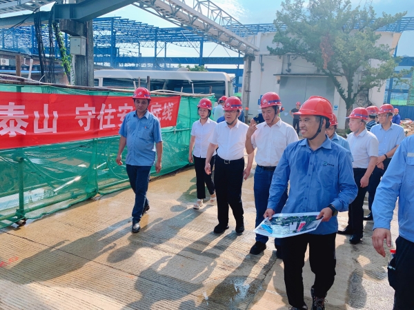 三明市常務(wù)副市長楊興忠調(diào)研三鋼南區(qū)水處理項(xiàng)目.jpg